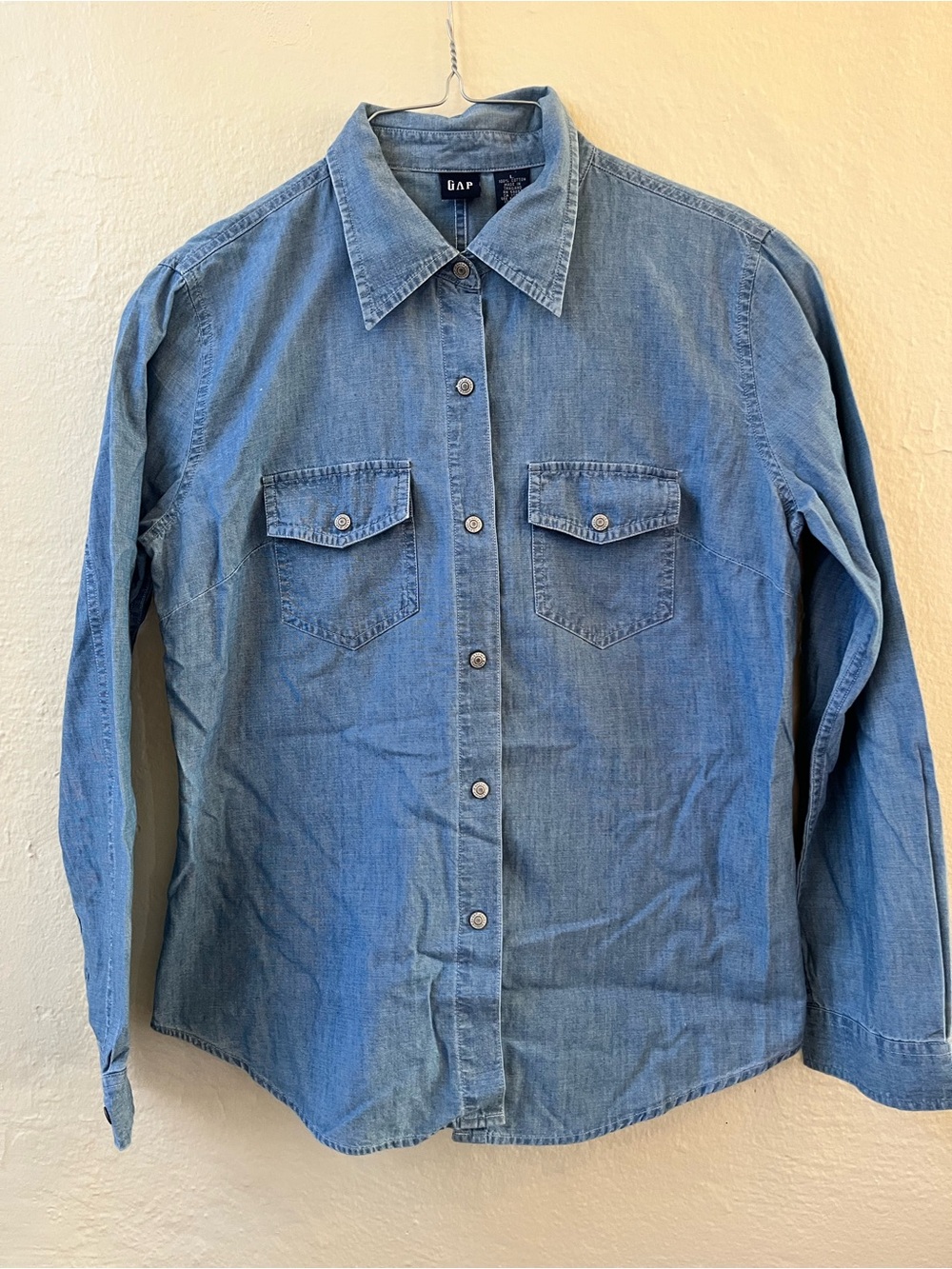 GAP Men’s Light Blue Denim Button-Down Shirt